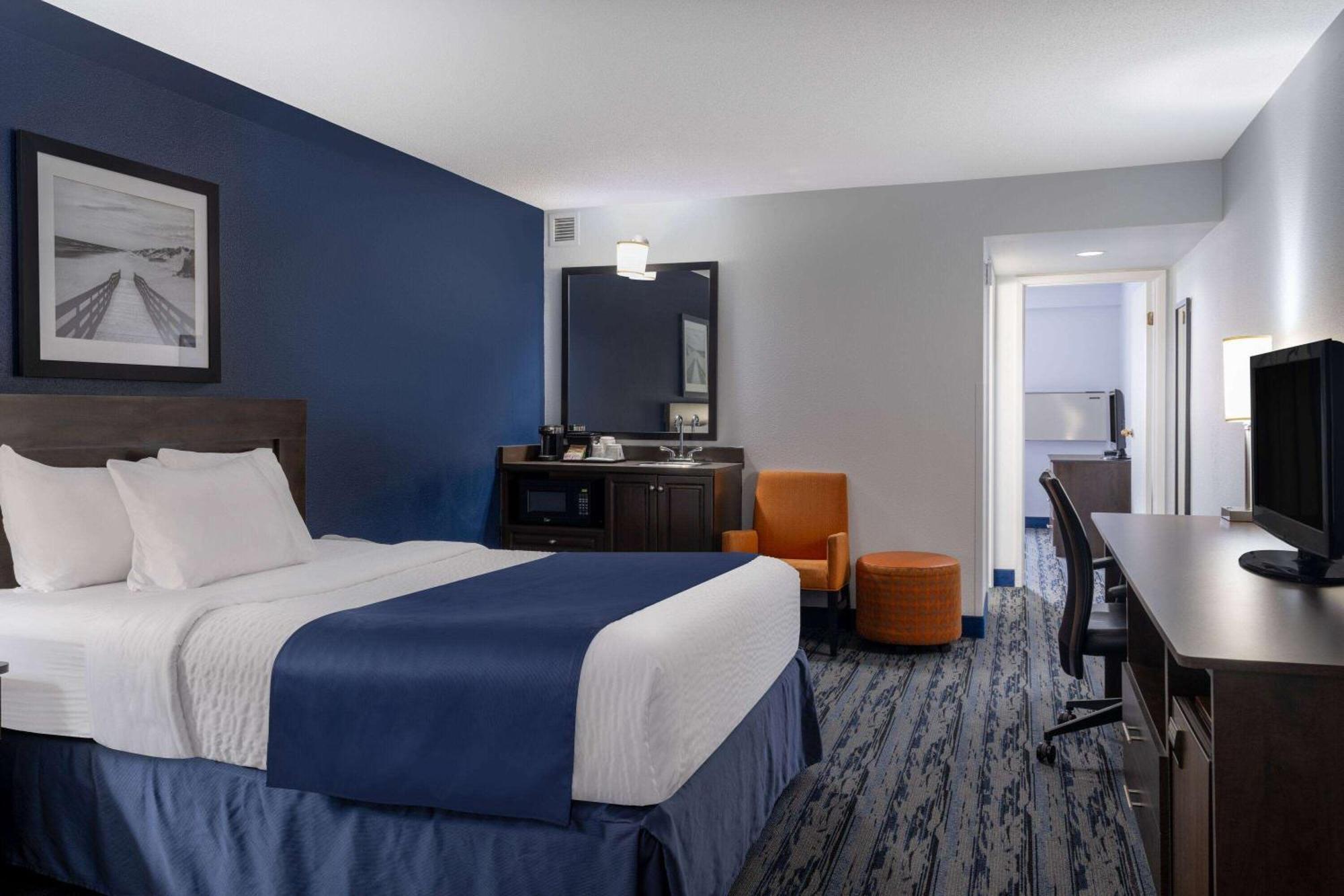 Travelodge Suites By Wyndham Сент-Джон Экстерьер фото